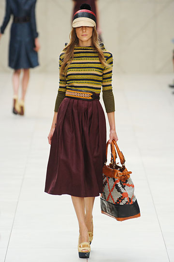 BURBERRY classic cuts and oversized skirts